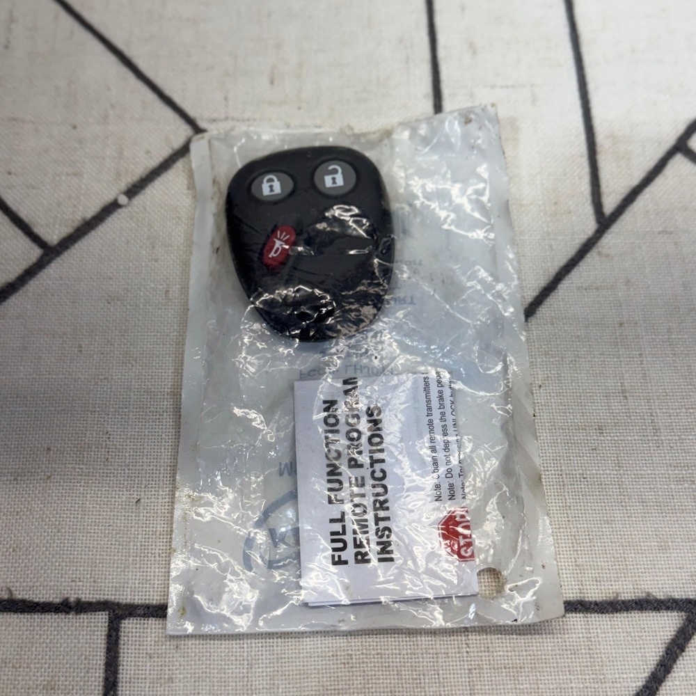 Keystart Keyless Entry Remote Fob GM037D Black 3-Button FCC LHJ011 315MHz